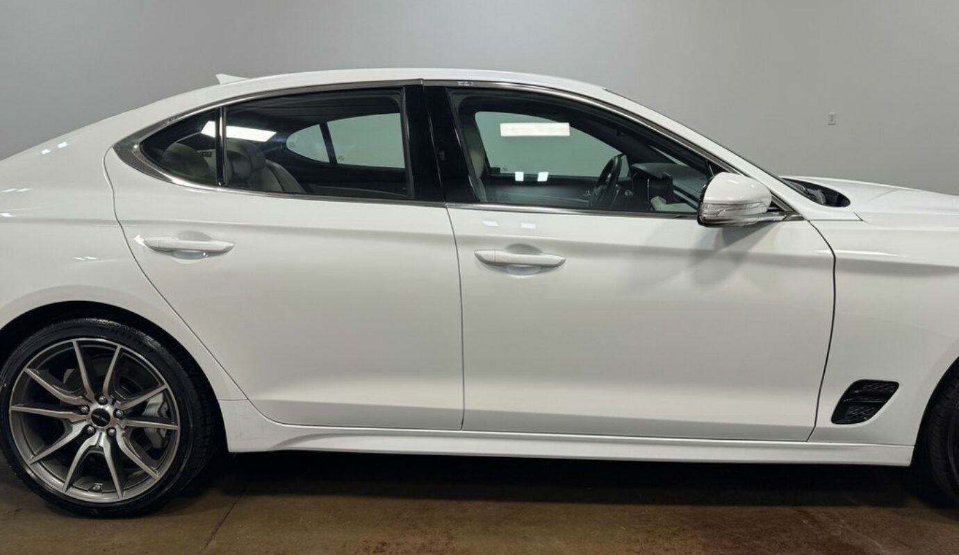 2025 Genesis G70 2.5T