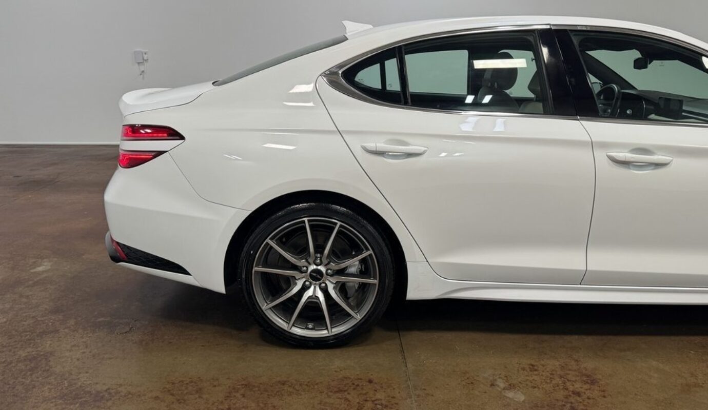 2025 Genesis G70 2.5T
