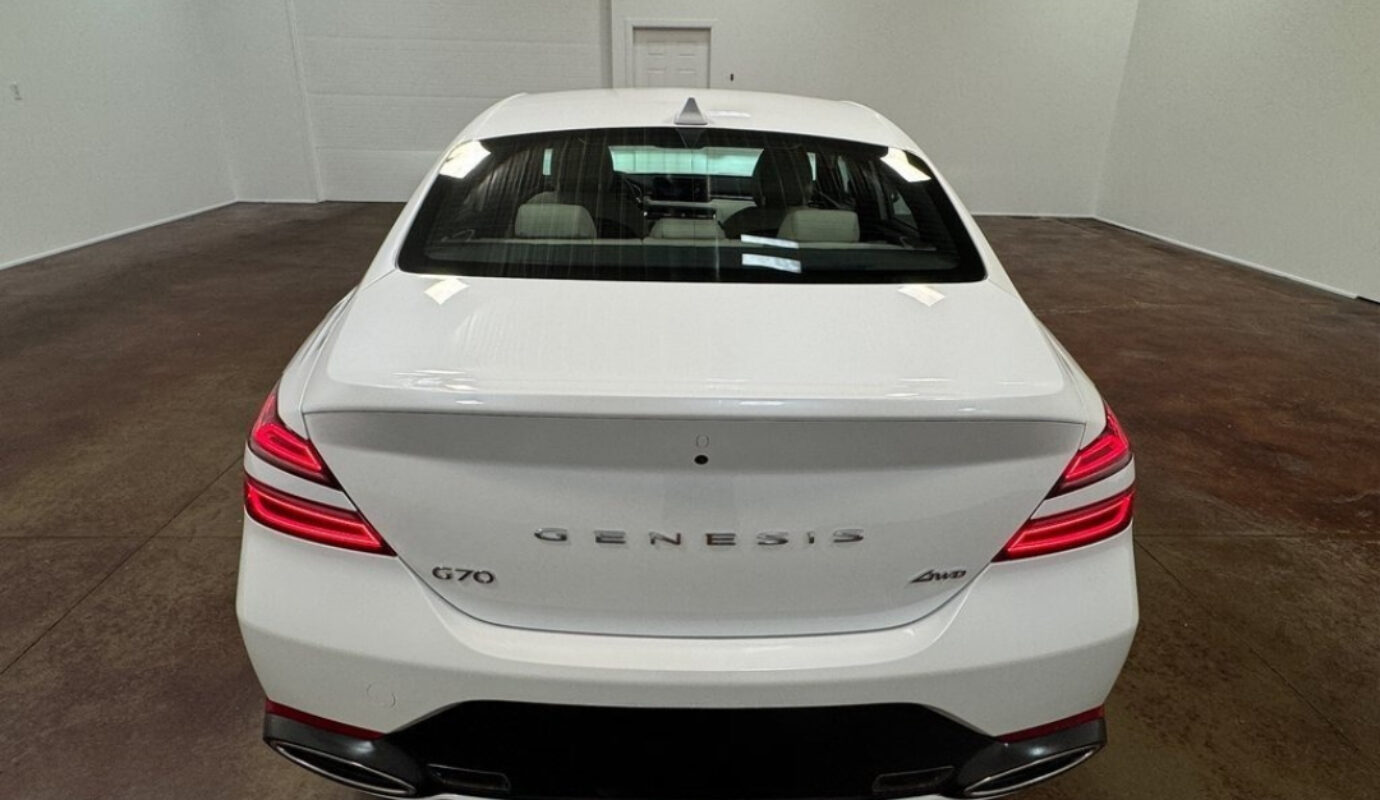 2025 Genesis G70 2.5T