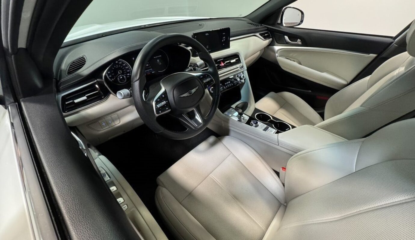 2025 Genesis G70 2.5T