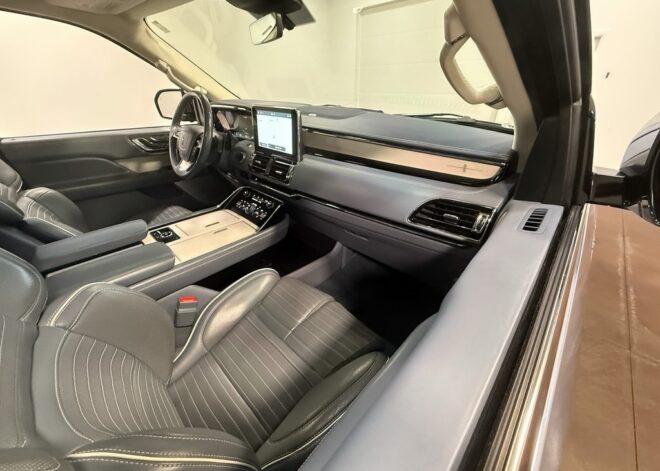 2020 Lincoln Navigator Black Label
