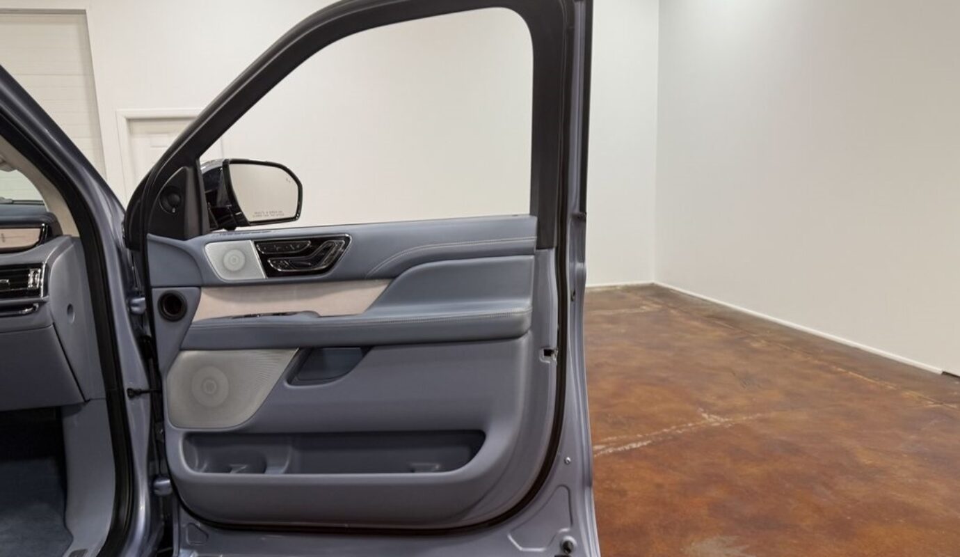 2020 Lincoln Navigator Black Label