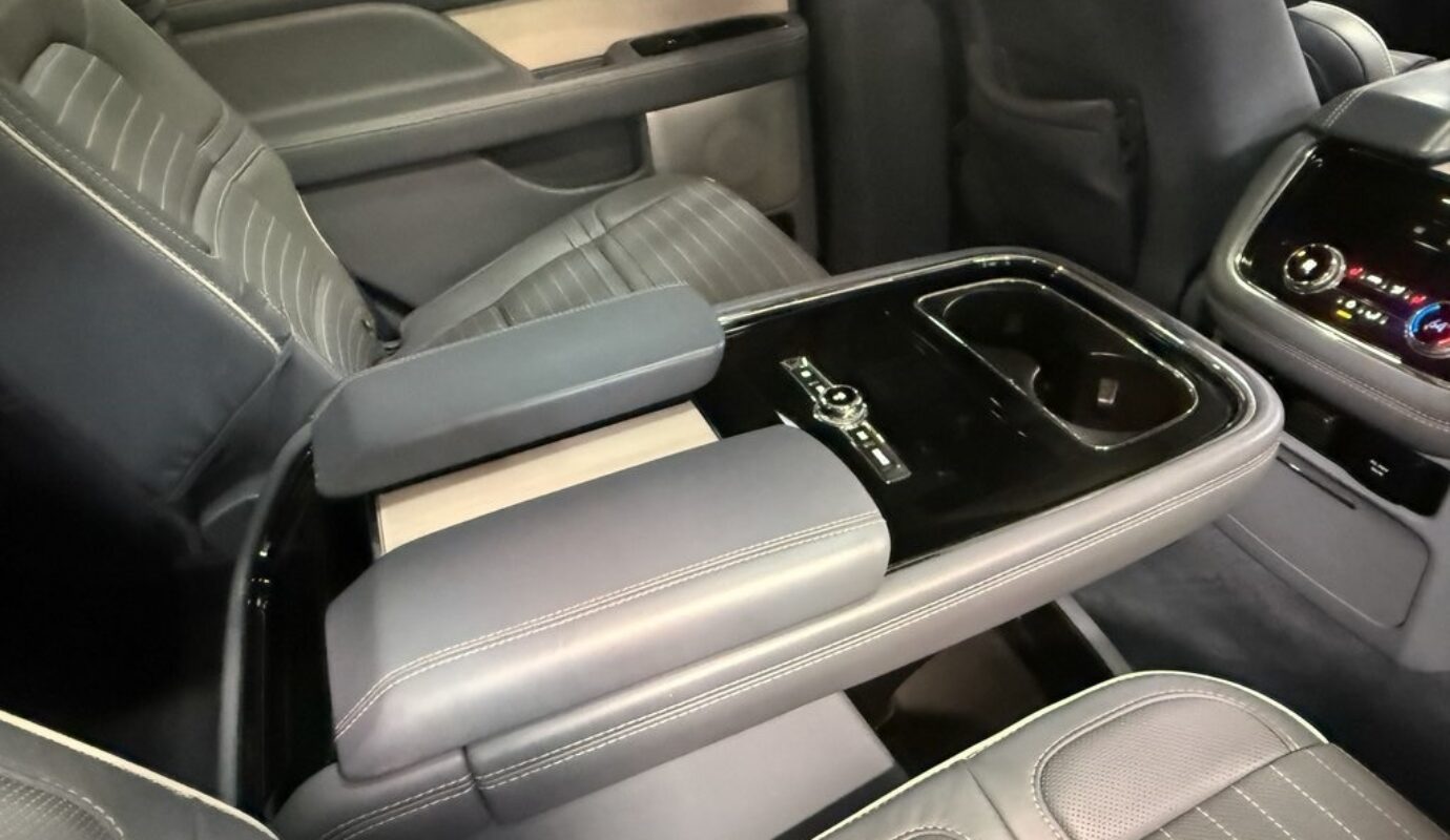 2020 Lincoln Navigator Black Label