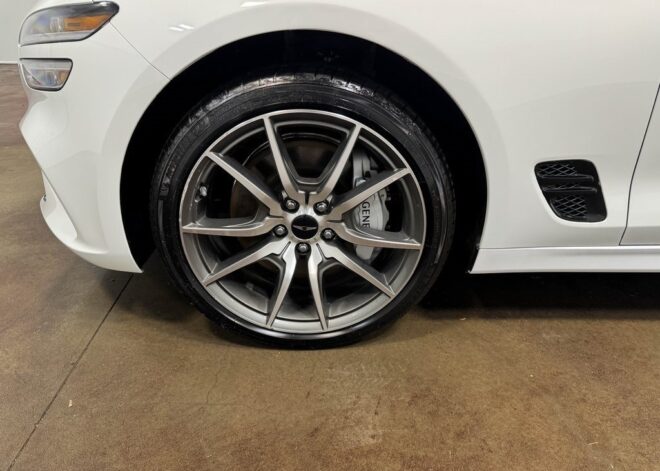 2025 Genesis G70 2.5T